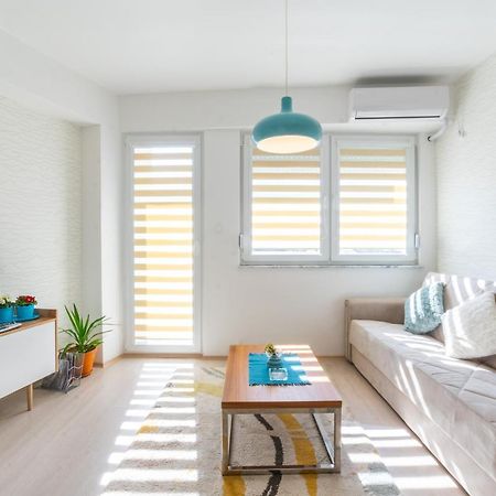 • Charming ǀ Near City Mall ǀ 1Br • Apartment สโกเปีย ภายนอก รูปภาพ